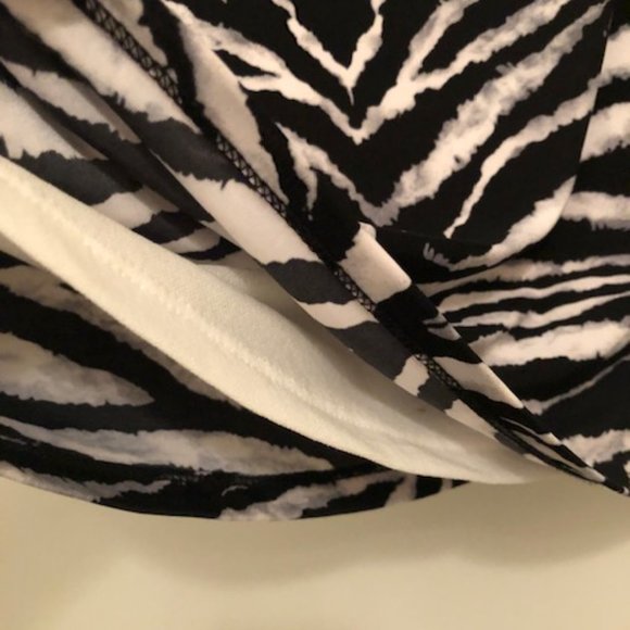 INC International Concepts Size Small Top.  Zebra pattern. - Picture 5 of 6